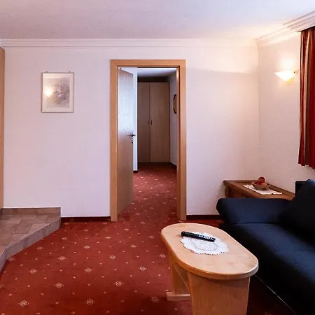 Alberts Heimatglueck Aparthotel Nauders