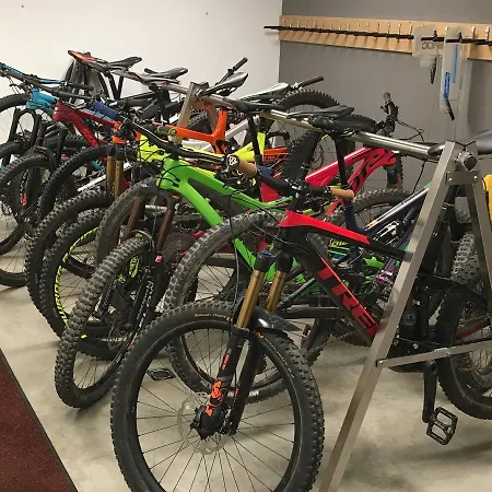 Aparthotel Alberts Heimatglueck 4*